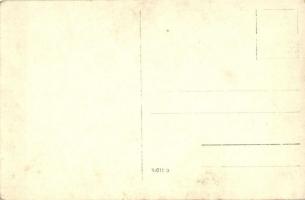 Kerékpárversenyzők csoportképe az edzőkkel verseny után / Racing cyclists after the race, group phot...