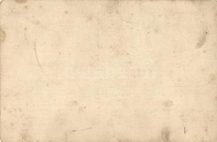 Albatros C III. német típusú repülőgép osztrák-magyar színekben, katonák és pilóták csoportképe / WW...