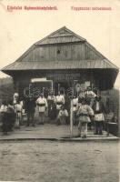 Gyimesközéplok, Lunca de Jos; Gazdasági, Fogyasztási és Értékesítő szövetkezet, csoportkép / cooperative ship with group picture