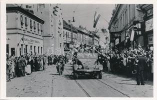 1940 Nagyvárad, Oradea; bevonulás, katonai automobil és motorkerékpár, román bank / entry of the Hungarian troops, military automobile and motorbicycle, bank