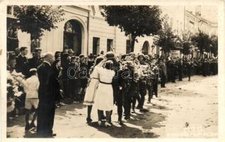 1940 Kolozsvár, Cluj; bevonulás, koszorú / entry of the Hungarian troops (Rb)