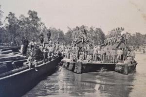 1914-1918 A cs. és kir. folyami flottilla hajókiemelő egységének egyedülálló fotóalbuma. A világhábo...