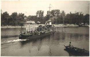 1930 Sopron őrnaszád (monitor) legénységgel a fedélzeten Óbudánál / Donau Flottile / Hungarian river guard ship. photo