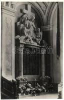 Komárom, Komárno; Hősök emlékműve a Szent András templomban, belső, Foto Wojtowicz kiadása / Heroes&#039; monument in the church, interior