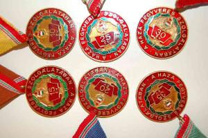 "A haza fegyveres szolgálatáért" 6 klf zománcozott érem "10,15,20,25,30,35 év" szalaggal T:1