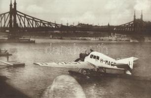 Budapest XI. Ferenc József híd, az Aeroexpress Rt. hidroplán állomása a Gellért Szálló előtt, H-MACF lajstromjelű Junkers F-13 típusú Budapest-Siófok járatú hidroplán