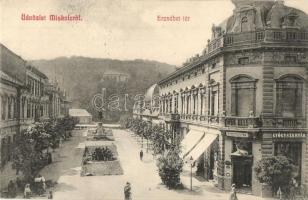 Miskolc, Erzsébet tér, gyógyszertár. Grünwald Ignác kiadása