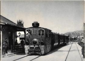 Budapest, Fogaskerekű és helyi érdekű vasút gőzmozdonyai - 3 db MODERN fekete-fehér képeslap / 3 modern postcards