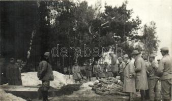 1916 Janów, Ütközet után Volhyniában Chotowka Jabi mellett, halott katonák holttestei / After a battle, dead soldiers, photo