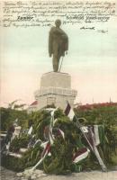 1905 Zombor, Sombor; Schweidel József (13 aradi vértanú egyike) szobor koszorúkkal és magyar zászlókkal a felavatásakor (1905. május 18-án) / monument with Hungarian flags and wreaths after its inauguration (EK)