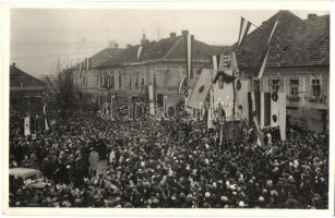 1938 Érsekújvár, Nové Zamky; bevonulás / entry of the Hungarian troops, '1938 Érsekújvár visszatért' So. Stpl