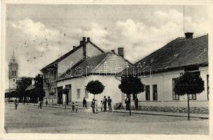 Zselíz, Zeliezovce; Fő utca, iskola, Laufer Ernő kiadása / main street, school