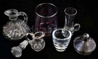 Vegyes üveg tétel, 5 db: 
Vadászjelenetes bonbonier, fújt, 15 cm.; Stockholm feliratú üvegpohár, m:...