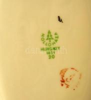 Hollóházi vizet merítő nő, kézzel festett, jelzett, hibátlan, m: 18,5 cm