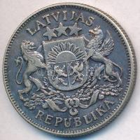 Lettország 1925. 2L Ag T:2 patina
Latvia 1925. 2 Lati Ag C:XF patina
Krause KM#8