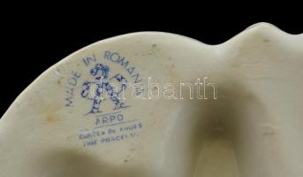 Arpo kisfiú libákkal, kézzel festett, jelzett, hibátlan, m:20 cm, h:17 cm