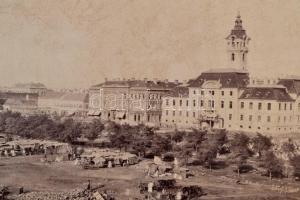 cca 1900 Szeged, Széchenyi tér, Új Városháza, piac. Nagyméretű fotó kartonon. Letzer és Társa, pecsé...