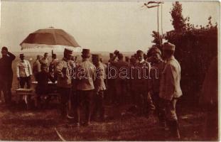 1915 Piarkow (Galicia), IV. Károly tisztekkel a táborban / Charles IV with soldiers and officers at the camp. photo