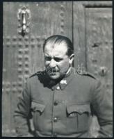 8 db fotó a spanyol polgárháborúból. Rajta magyar harcolók is, pl Zalka Máté. Későbbi nagyítások, / ...