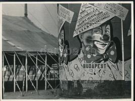 cca 1950 Kortárs fotóművészeti alkotások, 3 db vintage fénykép, egy feliratozott, 18x24 cm és 16,5x2...