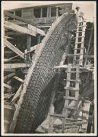 cca 1938 Jermy László (1912-1960) hagyatékából 2 db vintage fotóművészeti alkotás, az egyik aláírva,...