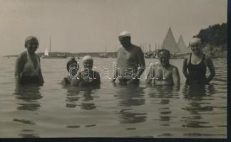 cca 1935 Dr. Csörgeő Tibor (1896-1968) hagyatékából 3 db jelzés nélküli fotó, 6x6 cm és 18x24 cm köz...