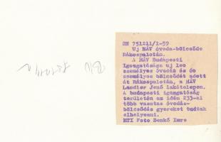 cca 1975 Budapesti városképek, életképek, 4 db vintage fotó, három feliratozott, 18x23,5 cm 16x24 cm