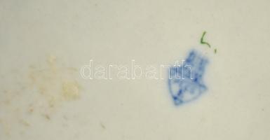 Zsolnay búgócsigás kisfiú, kézzel festett, jelzett, hibátlan, 15x12,5 cm