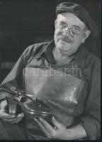 cca 1968 Kotnyek Antal (1921-1990) fotóriporter hagyatékából 4 db vintage fotó, három jelzés nélküli...