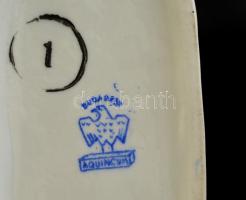 Hollóházi olvasó fiú , Aquincumi esernyős lány ( 2 db), kézzel festett, jelzett, hibátlan, összesen:...