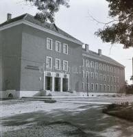 cca 1965 Kecskeméti városképek, 13 db szabadon felhasználható vintage negatív, 6x6 cm