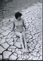 cca 1977 Örök emlékül, 4 db szolidan erotikus fénykép, vintage negatívokról készült mai nagyítások, ...