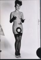 cca 1972 Varázslatos produkció, 3 db szolidan erotikus fénykép, vintage negatívokról készült mai nag...