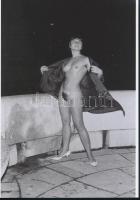 cca 1968 Izgalmas éjszaka a Halászbástyán, 3 db szolidan erotikus fénykép, vintage negatívokról kész...