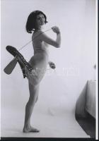 cca 1972 Fűzőcske, 2 db szolidan erotikus fénykép, vintage negatívokról készült mai nagyítások, 25x1...