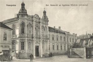Veszprém, Szent Anna tér az Irgalmas Nővérek intézetével