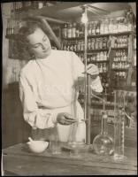 cca 1960 Krisch Béla (?-?) kecskeméti fotóművész hagyatékából 3 db jelzett vintage fotóművészeti alkotás, 30x40 cm és 32x25 cm között