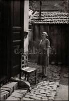 cca 1967 Medgyesi László (?-?) kecskeméti fotóművész hagyatékából 2 db feliratozott vintage fotóművészeti alkotás, 40x27 cm és 40x30 cm