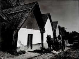 cca 1973 Gebhardt György (1910-1993) hagyatékából 2 db vintage fotóművészeti alkotás, az egyik felir...