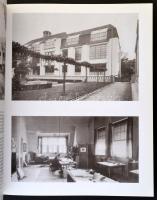 Magdalena Droste: Bauhaus. 1919-1933. Bp., 2003, Taschen / Vince. Kiadói papírkötésben, jó állapotba...