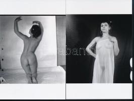 cca 1978 Örömös fényképek, 21 db szolidan erotikus fénykép, vintage negatívokról készült mai nagyítá...