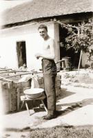 cca 1955 Tiszavölgyi József (1909-?) fotóriporter hagyatékából 21 db vintage negatív, 4x6 cm és 6x9 ...