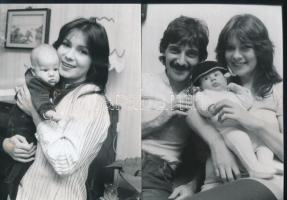 cca 1977 Heilig Gábor és Eszményi Viktória előadóművészek, 13 db vintage fotó a fiatal házasokról, a...