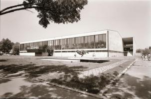 cca 1977 Szegedi városképek, 26 db szabadon felhasználható negatív, 6x6 és 6x9 cm között