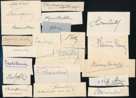 25 darabos aláírásgyűjtemény. Magyar tudósok saját kezű aláírásai kivágáson Kornis Gyula, Herter Antal Csengery János, Magyary Zoltán, Kéky Lajos és sokan mások