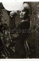 1968 Szolidan erotikus negatív felvétel, 29 db, 24x36 mm