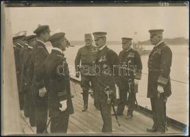 cca 1916 IV. Károly látogatása a Dunai Flottillánál, fotó, 12,5×18 cm