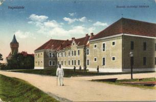 Hajmáskér honvéd laktanya