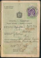 1924 A Magyar Királyság által kiállított fényképes útlevél, pecsétekkel, okmánybélyegekkel / Hungari...