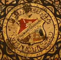 Karlsbadi kétszersültes fém doboz, tetején "Roman Uhl Nachfolger Josef M Breunig Hofbacker Karl...